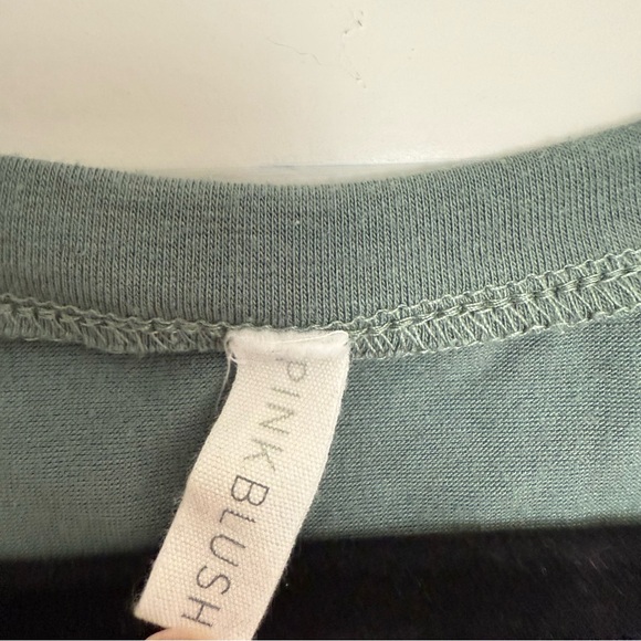 *SOLD LOCALLY* PinkBlush bodycon maternity dress size small - Picture 5 of 8